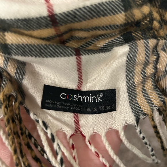 Soft Winter Scarf ❄️ - Picture 5 of 6